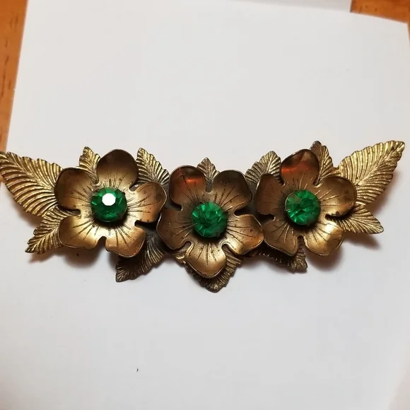 Relisted- Vintage three flowers brooch green rhinestones pin large crescent gold - Picture 7 of 14